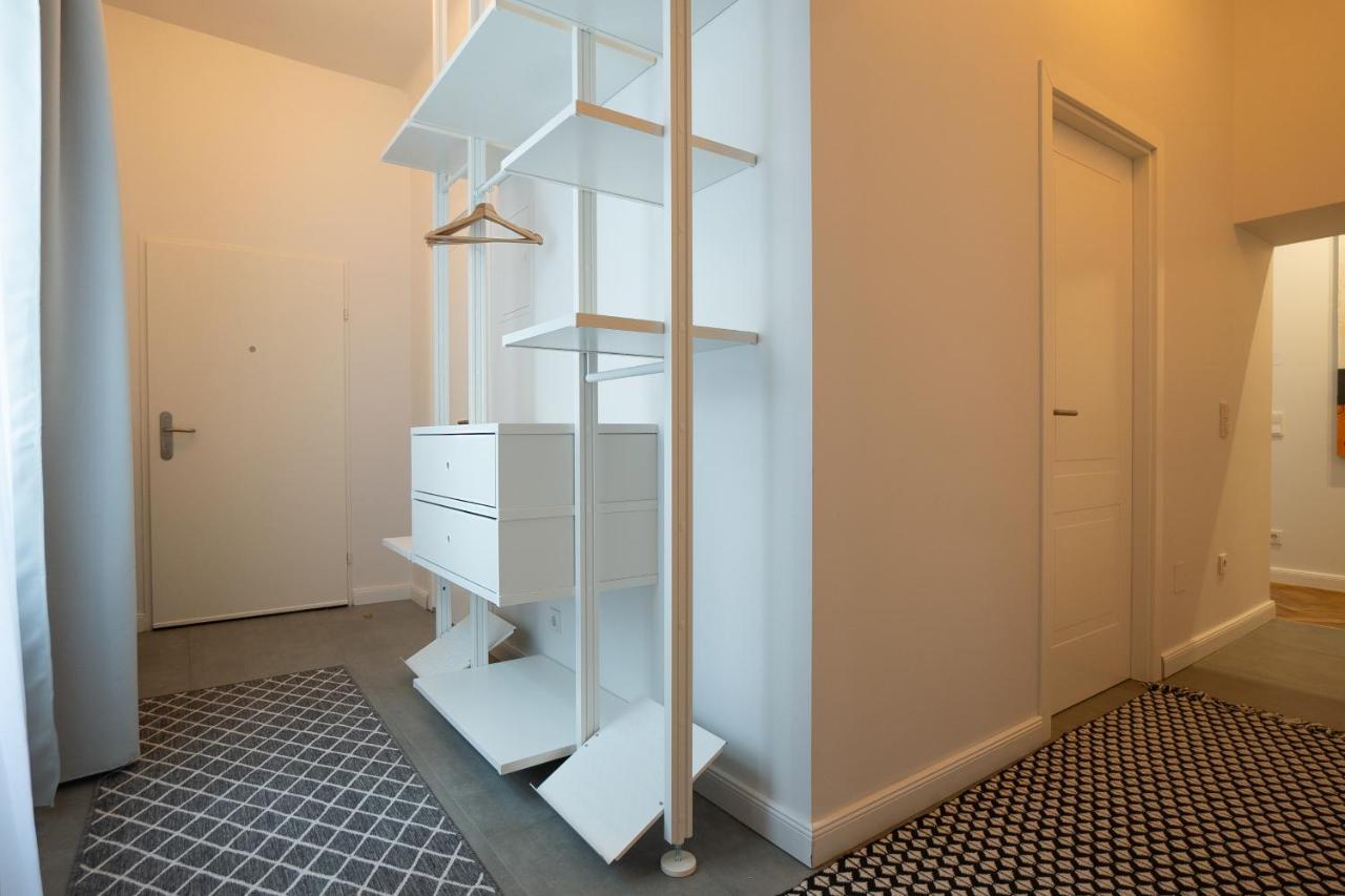Chic 94M2 Apartment With A King-Size Bed Vienna Exterior photo